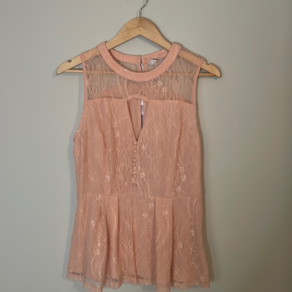 Guess Loverslace Peplum Top New with tag